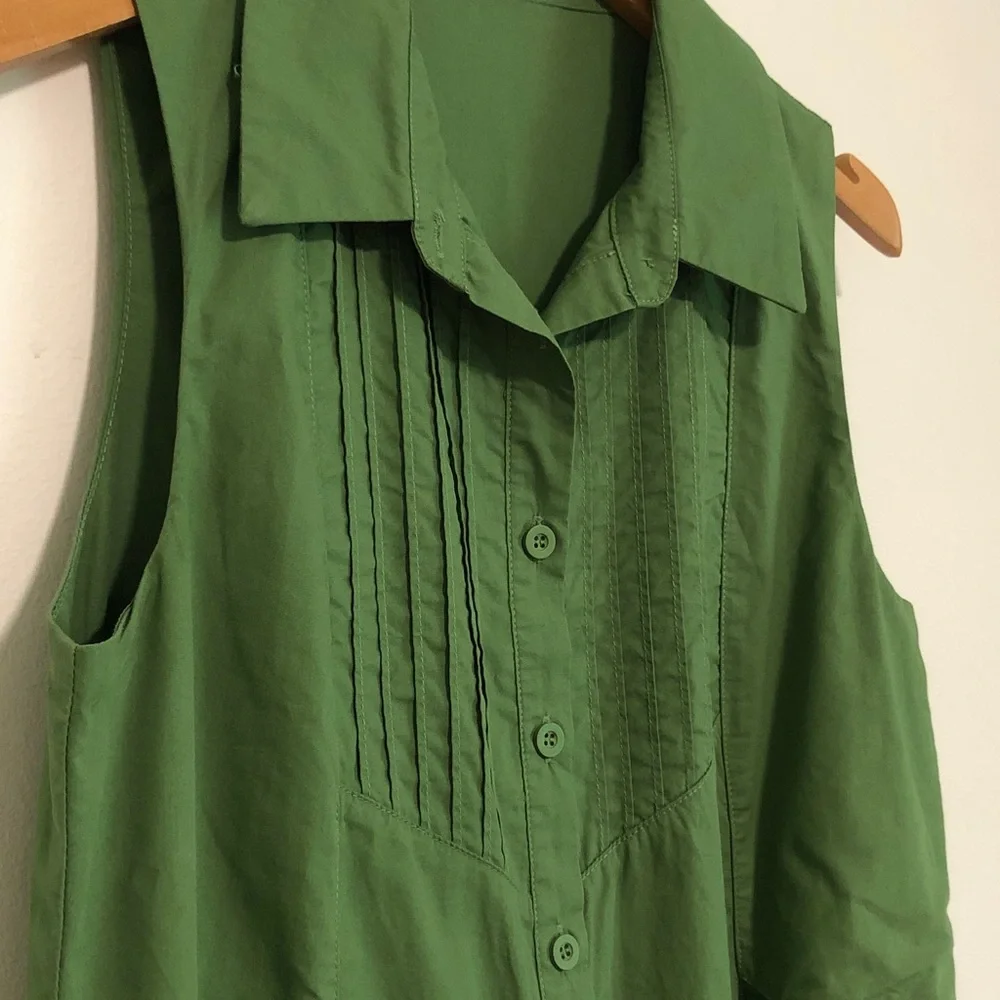 Maye the Label Corinne Shirtdress  Sleeveless Button-Front Maxi Dress in Green